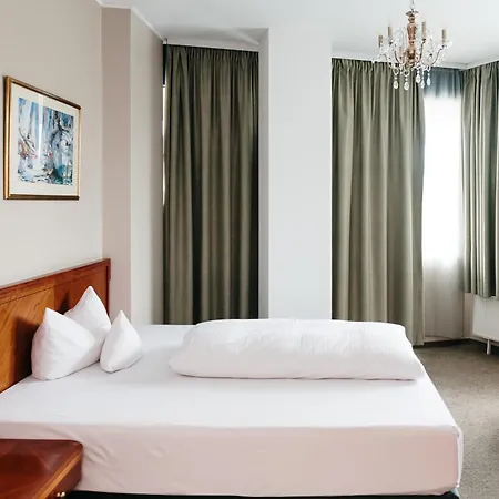ROSS Hotel nähe Messe Stuttgart-3